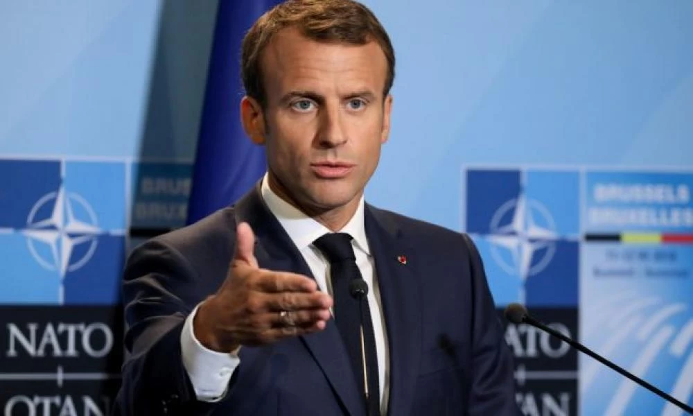 Μακρόν προς ΝΑΤΟ: "Eπιτακτική ανάγκη η αύξηση των αμυντικών δαπανών"